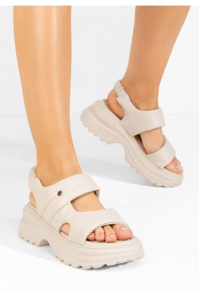 B T Shoes Sandale cu platformă Clemmie bej