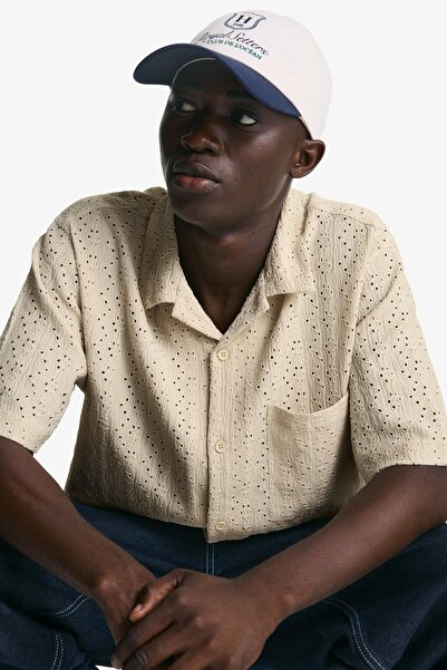 Bershka Kısa kollu nakışlı gömlek