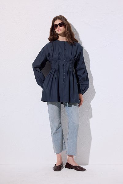Manuka LANGARM-BLUSE MIT FALTEN DETAIL AUF DER TAILLE MARINEBLAU