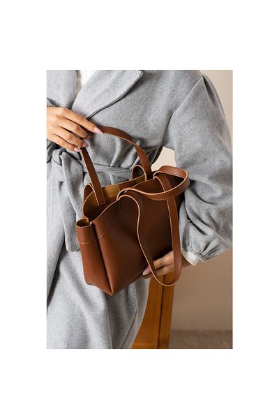 Rivina Women's Handbag and Shoulder Bag with Magnet Cover and Wallet Detail