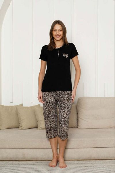 monox Set de pijamale bermude cu mâneci scurte cu imprimeu leopard pentru femei