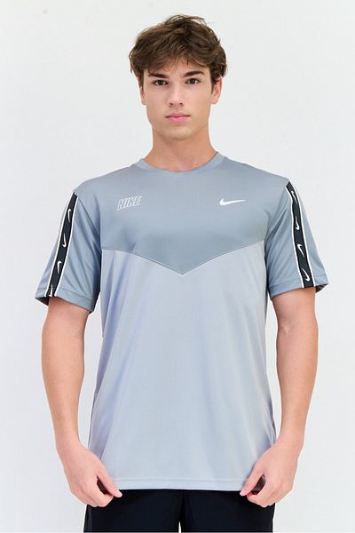 Nike Men Sportswear Fit Short Sleeves Training T-Shirt, Multicolor