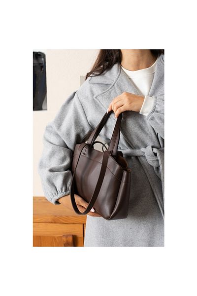 Rivina Women's Handbag and Shoulder Bag with Magnet Cover and Wallet Detail