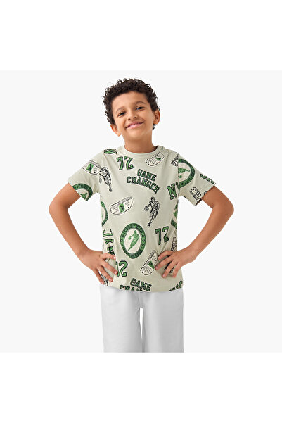 Juniors تي شيرت مطبوع بالكامل مع رقبة دائرية وأكمام قصيرة