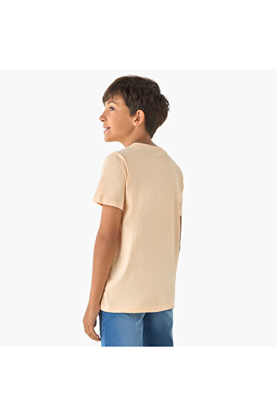 Juniors Graphic Print T-shirt with Short Sleeves