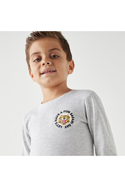 Juniors Tiger Print T-shirt with Long Sleeves and Crew Neck