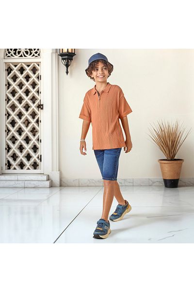 Juniors تي شيرت بولو محكم النقش بأكمام قصيرة وسحاب للإغلاق