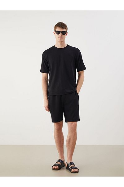 LC Waikiki Ανδρικό T-Shirt με μαύρη λαιμόκοψη