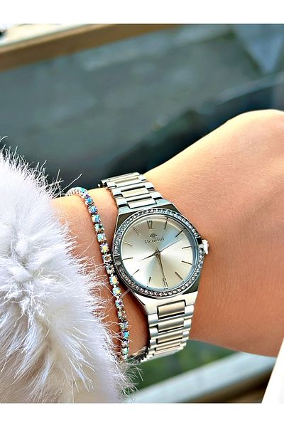 Bentini Women's Wrist Watch with Steel Band - Waterproof, 2-Year Warranty