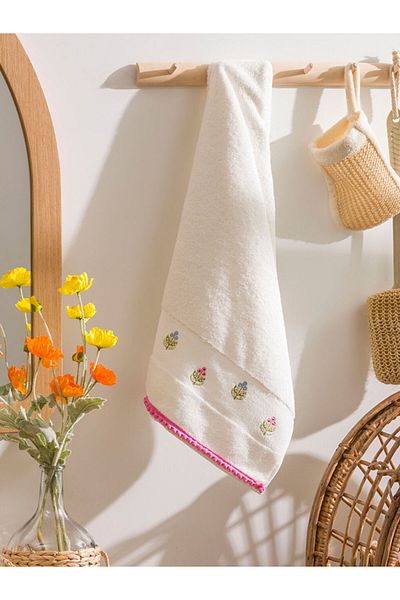 LC Waikiki Ecru Floral Embroidered Cotton Face Towel 50X80 cm