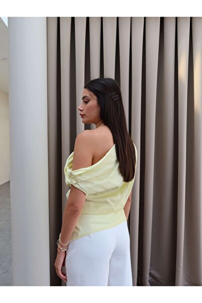 ESRAHELVACI Blouse with Gathered Buckle Detail