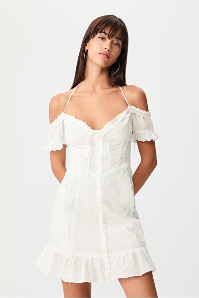 Stradivarius Dökümlü, Kısa, Nakışlı Elbise