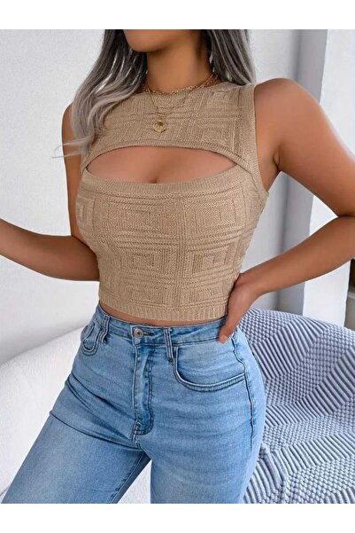 YK GİYİM Göğüs Dekolteli Örme Crop Bluz – Modern ve Şık Tasarım