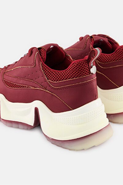 Steve Madden Women City Soul Lace Up Casual Shoes, Maroon