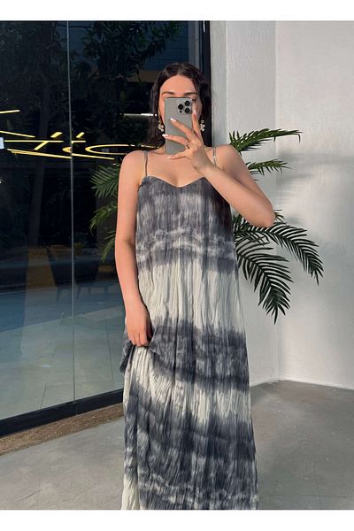 missswans Annesa Rochie lungă căptușită cu model cu bretele afumată