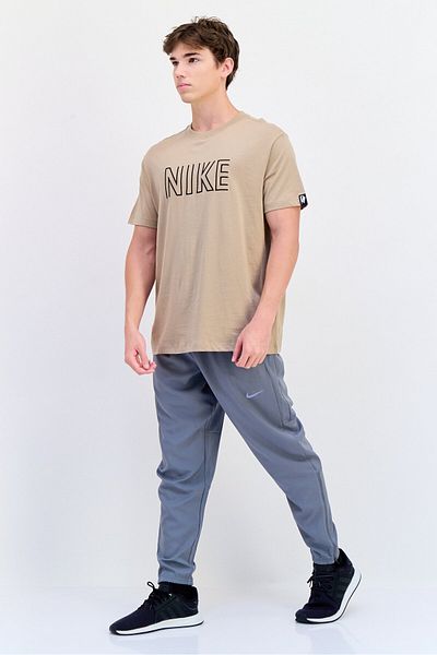 Nike Men Loose Fit Short Sleeve Outdoor T-Shirt, Tan