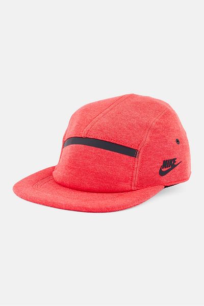 Nike Men Fly Unstructured Tech Fleece Cap, Heather Red