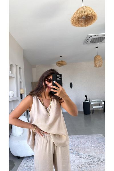 Buket Teke Beige V-Neck Wide Leg Suit