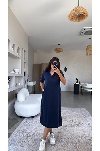 Buket Teke فستان أساسي ذو ياقة مودال باللون الأزرق الداكن