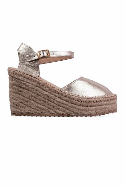 Lal Shoes & Bags صندل نسائي من الجلد الطبيعي بحزام الكاحل وكعب عريض من Board - ذهبي