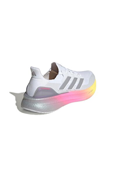 adidas Ultraboost 5
