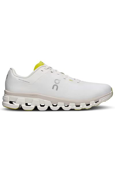 ON Cloudflow 4 'White Sand' – Speed Running Shoes with Helion™ Superfoam