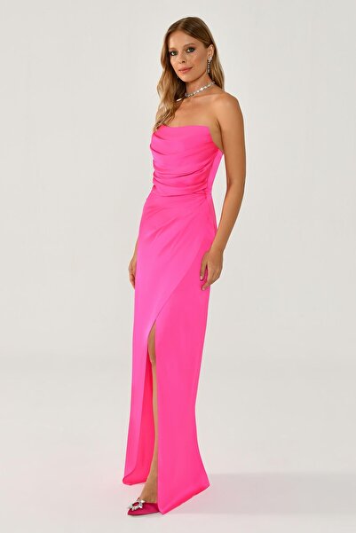 ALFABETA KADIN ABİYE STRAPLEZ SATEN DEGAJE YAKA UZUN YIRTMAÇLI ELBİSE