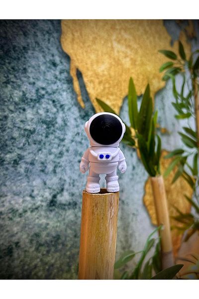 pynarix Astronaut Toy - Brave Explorer of the Stars! 🧑 ‍ 🚀 🚀 🌌   3D Animated Organic Model - Medium Size