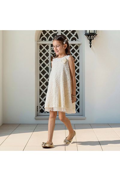 Juniors Lace Textured Sleeveless Dress with Round Neck