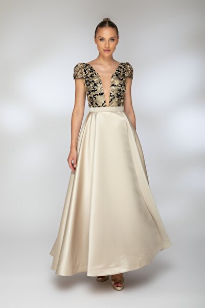 Atmosphere Fashion Rochie lungă bej cu dantelă aurie la bust