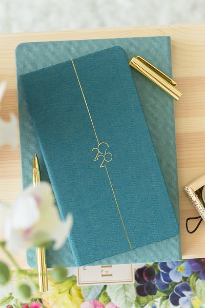 Matt Notebook Εβδομαδιαία λινό τσέπη ημερολόγιο 2026 με 12 μήνες σκούρο πράσινο