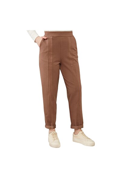 Levidor Crew Neck Asymmetric Cut Sports Suit