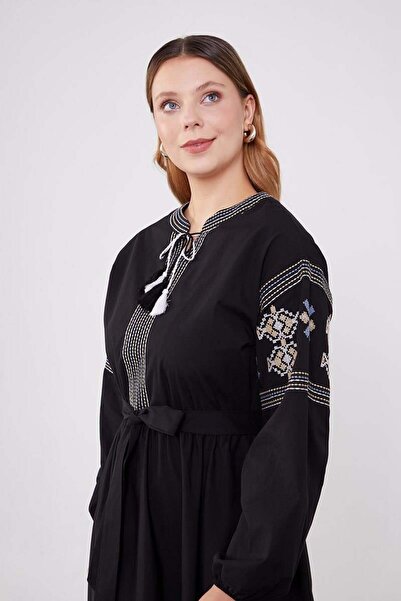 Levidor Elbise Nakışlı Belden Büzgülü 330017 - Siyah