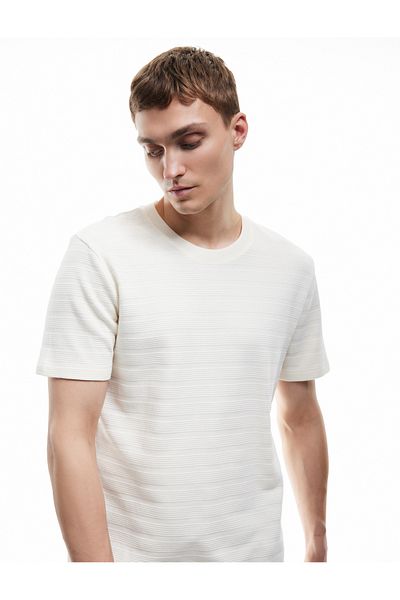 Koton Crew Neck Textured Short Sleeve Cotton Slim Fit T-Shirt