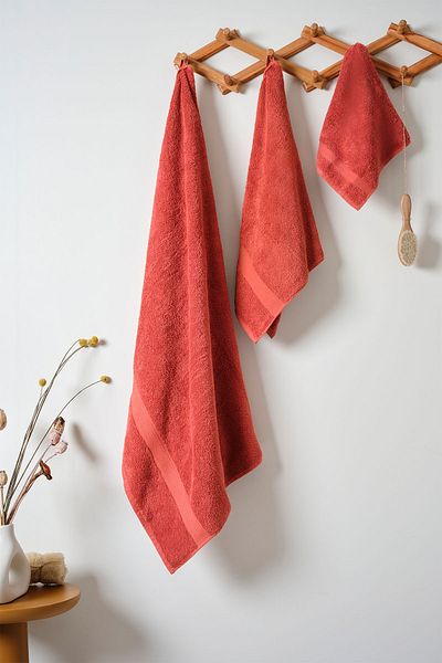 Nazik Home Gabriel 500 Gsm 100% Cotton Bath Towel (100 X 150 cm)