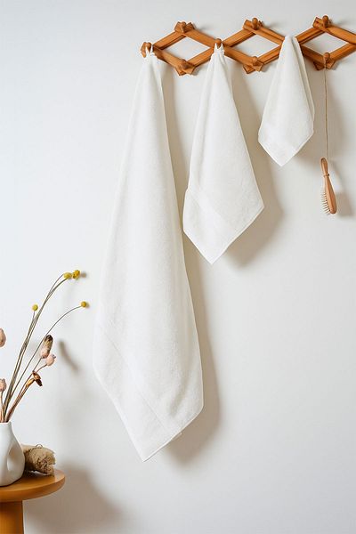 Nazik Home Gabriel 500 Gsm 100% Cotton Bath Towel (100 X 150 cm)