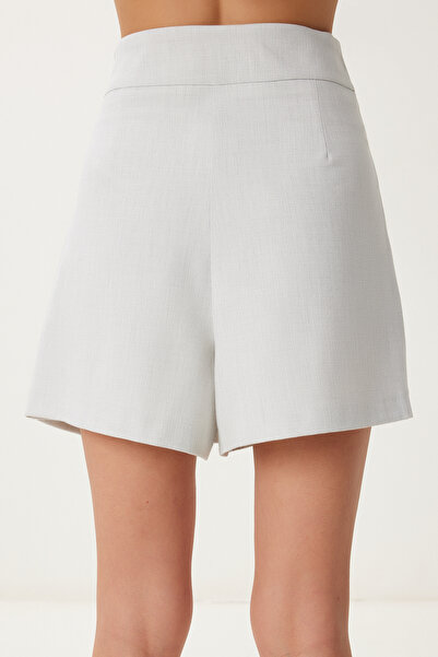 Happiness İstanbul Kadın Gri Yırtmaçlı Mini Dokuma Şort Etek RW00005