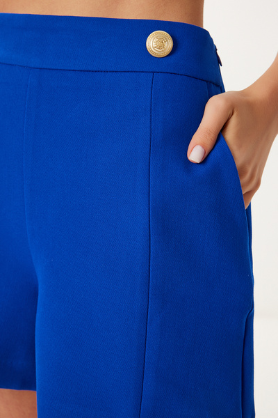 Happiness İstanbul Kadın Koyu Mavi Gold Düğmeli Yırtmaçlı Mini Dokuma Şort RW00004