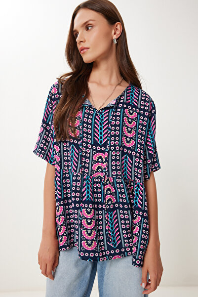 Happiness İstanbul Γυναικεία μπλούζα με μαύρο ροζ σχέδιο με βισκόζη DD01360