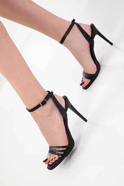 SOHO Black Matte Women's Classic Heeled Shoes 20729