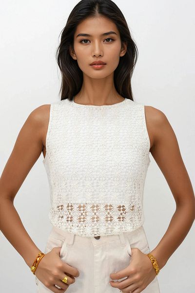Trend Alaçatı Stili Women's Ecru Crew Neck Lined Sleeveless Guipure Blouse Alc-X14191