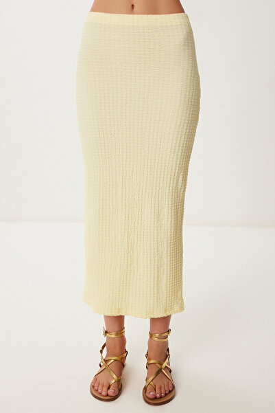 Happiness İstanbul Women's Yellow Textured Slit Flexible Knitted Skirt Zv00336