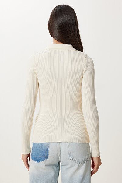 Happiness İstanbul Dámská krémová pružná úpletová halenka na knoflíky Kİ00134