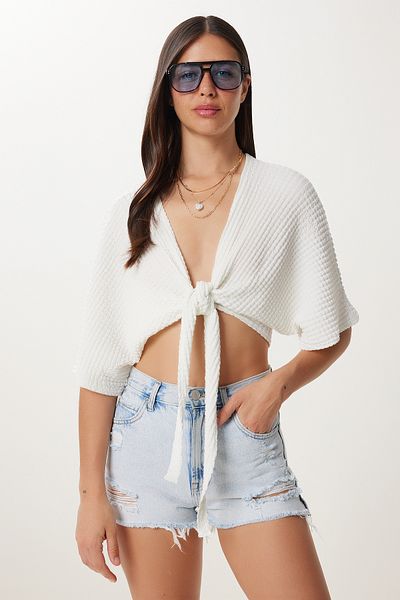 Happiness İstanbul Women's Ecru Textured Lacing Detailed Crop Knitted Blouse Zv00337