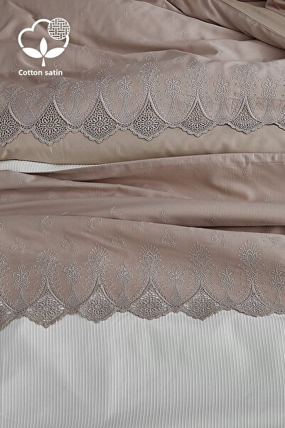 Nazik Home Emma Lacy - Double 7-Piece Duvet Cover and Pike Set