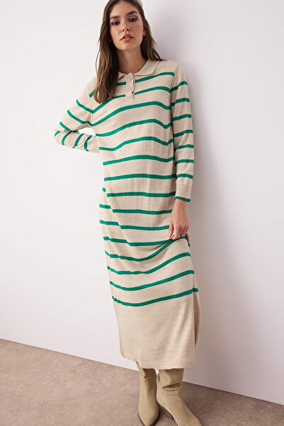 Trendyol Modest Φόρεμα με ριγέ πλεκτό γιακά με κουμπιά πόλο TCTAW22EB0212