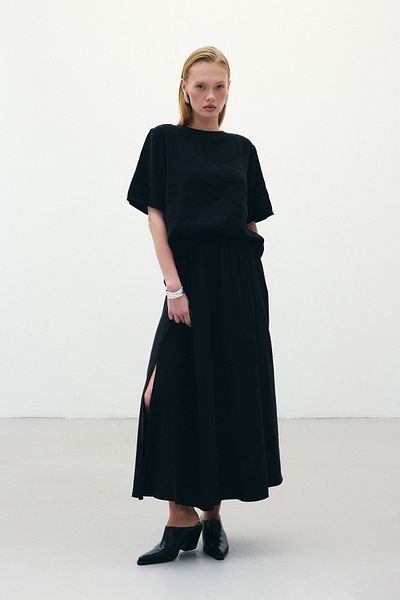 Sateen Slit Long Skirt - Black