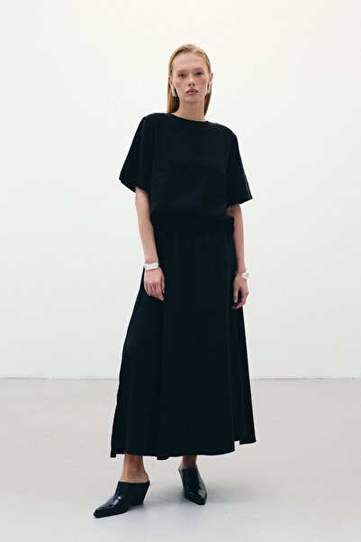 Sateen Slit Long Skirt - Black