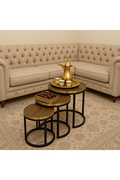 Un A set of 3 round serving tables that add a touch of luxury to every sitting area.