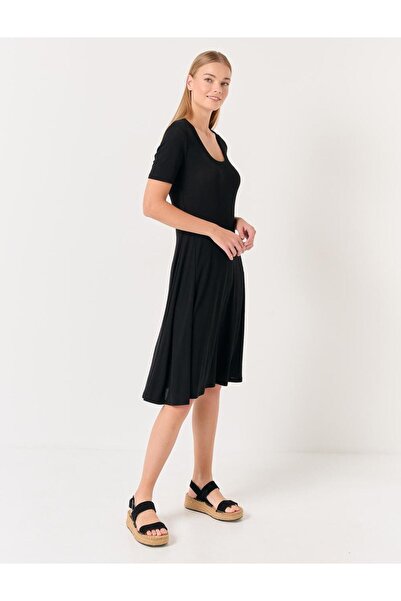 Jimmy Key Black Short Sleeve U-Neck Knitted Midi Dress